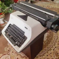 دستگاه تایپ مارک المپیا اصل بسیار قدیمی وسالم