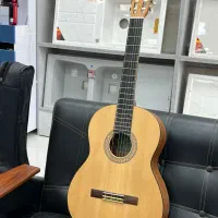 گیتار یاماها C40
