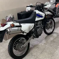 سوزوکی دی ار ۶۵۰