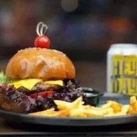 واگذاری فست فود درحال کار