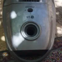 یک عدد جاروبرقی ال جی