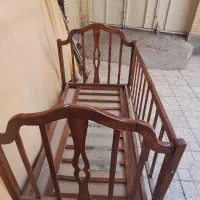 تخت نوجوانی