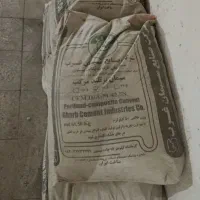 ۸ کیسه سیمان