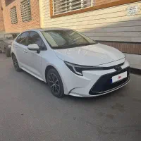 فروش تیوتا لوین