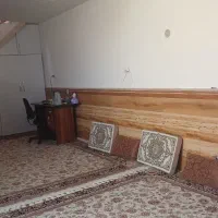 دو-طبقه-با-یک-خارپشته