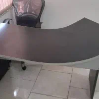 میز منشی و ویترین