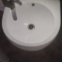 ۲ عدد روشویی چینی معلق با شیر اهرمی شودر