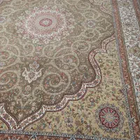 یک تخته فرش ۱۲ متری ۷۰۰ شانه تراکم ۲۵۵۰ تمام نخی