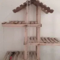 استند چوبی مدل کلبه