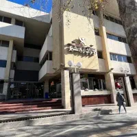 اجاره و واگذاری مغازه با دکور و اجناس در چهارباغ