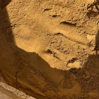 استخدام کارگر در انبار سنگ