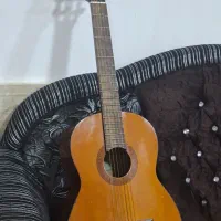 گیتار یاماها C40