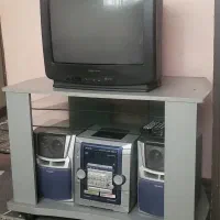 میز  و تلویزیون