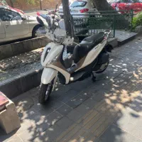 پیاجیو مدلی ۱۴۰۴ کیلیک ان مکس