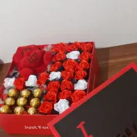 باکس گل رز روبانی