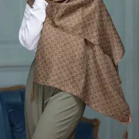 شال دور دوخت منگوله دار