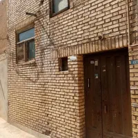 خانه نیمه ساز در حال باسازی دو طبقه