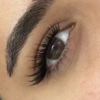 تخفیف ویژه کاشت مژه و لیفت ۲۰۰