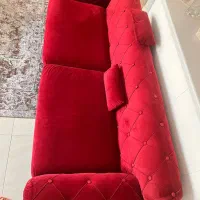 مبل چستر مخمل زرشکی ۵ نفره سالم و شیک