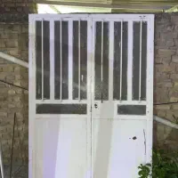درب آهنی و چوبی