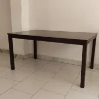 میز چوبی