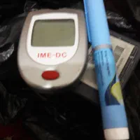 دستگاه تست قند خون