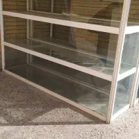 ویترین مغازه شیشه ای سه طبقه