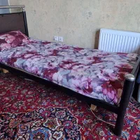 تخت خواب فلزی