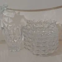 تعدادی ظروف پذیرایی