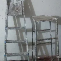 دوعدد چارپایه