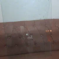 جلو مبلی با شیشه اش