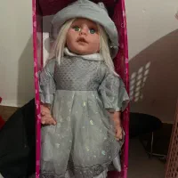 عروسک کاملا نو از جعبه در نیومده