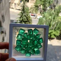 سنگ زمرد و موزانایت