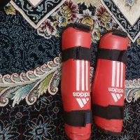 تعدادی وسایل ورزشی کاراته