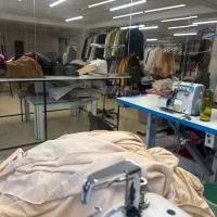 فروشنده ماهر لباس زنانه