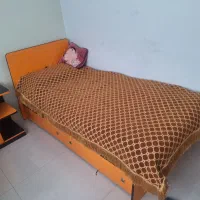 تخت نوجوان ومیز تحریر وفایل کنارتخت