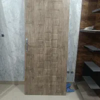 درب چوبی اتاق