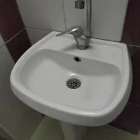 دو تا روشویی سالم بزرگ وکوچکتر