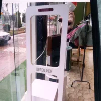 کلیه وسایل بوتیک لباس بچه گانه بفروش میرسد