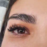 اکستنشن مژه با ماندگاری بالا