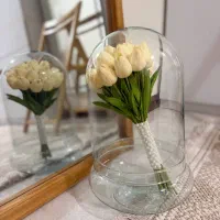 دسته گل عروس و باکس حباب شیشه