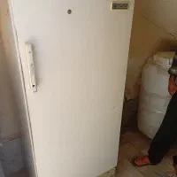 سه عدد یخچال قدیمی