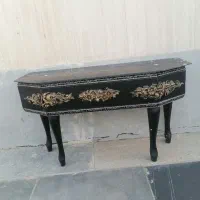آینه ومیزسالم و در حدنو بفروش میرسد