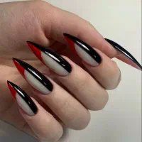 خدمات کاشت ناخن