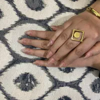 مدل کاشت و ترمیم ناخن