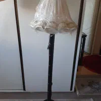 آباژورایستاده