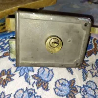 قفل درب حیاط