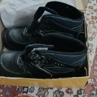 دو جفت کفش ایمنی درجه یک سایز 42و44