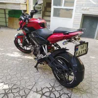 موتور ns200 مدل 1394 سالم سه شمع