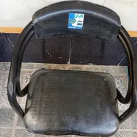 صندلی مغازه تمیز